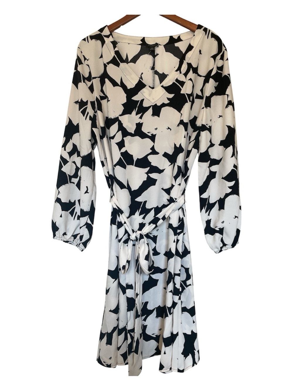 Ann Taylor Factory Black and Cream Floral Tie-Waist Long Sleeve Dress